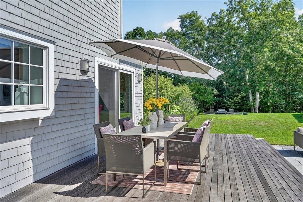 8 Woodhaven Dr, Edgartown, MA Photo #32