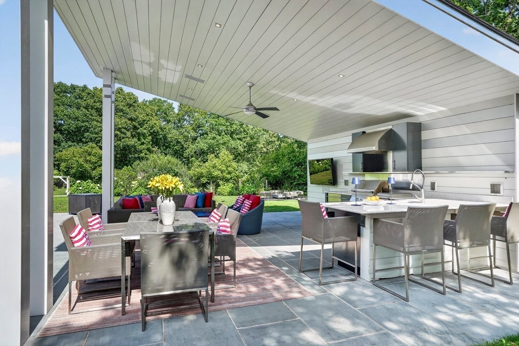 8 Woodhaven Dr, Edgartown, MA Photo #37