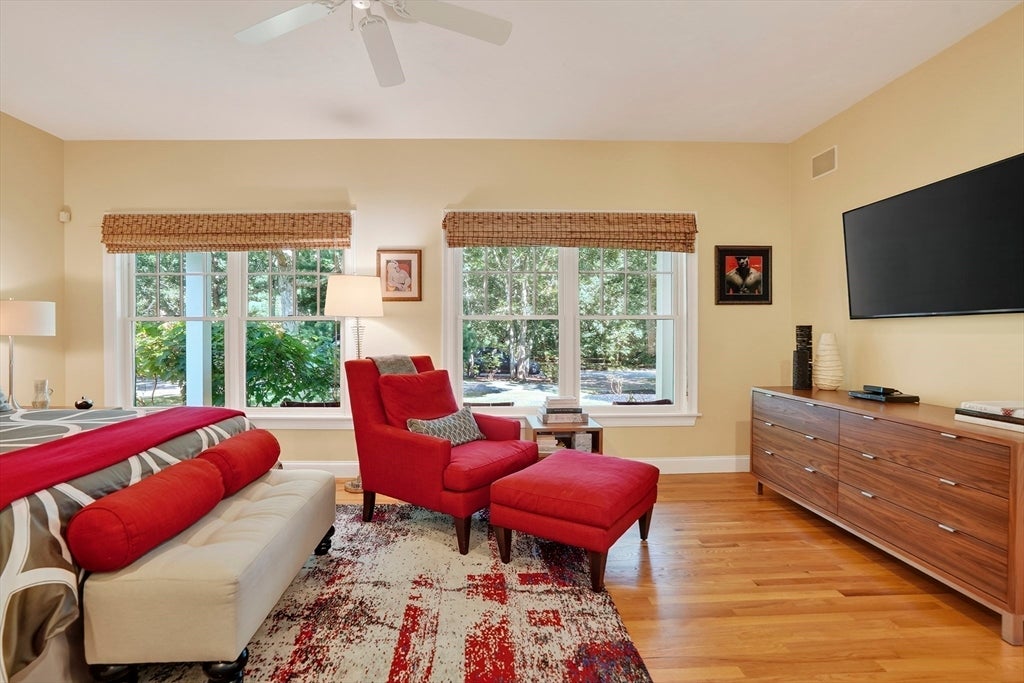 8 Woodhaven Dr, Edgartown, MA Photo #13