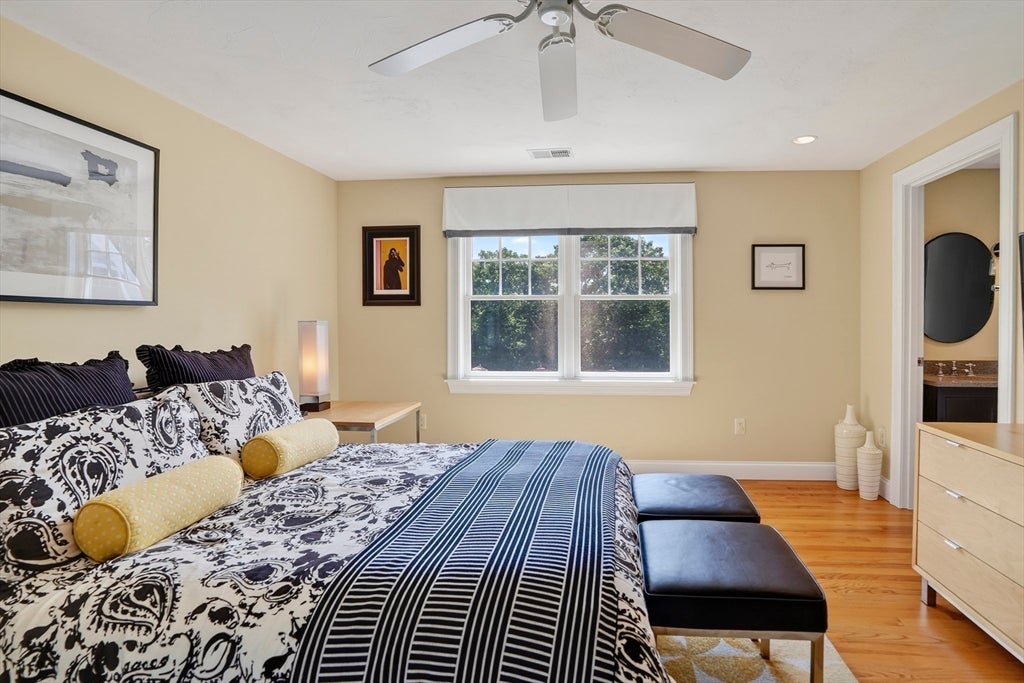 8 Woodhaven Dr, Edgartown, MA Photo #18