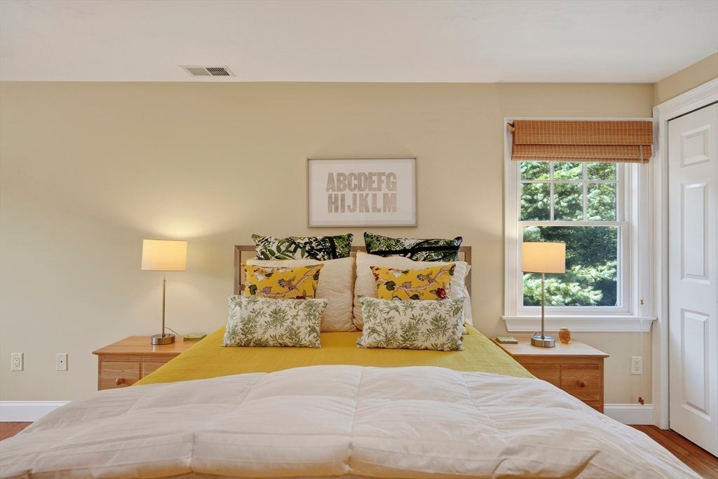 8 Woodhaven Dr, Edgartown, MA Photo #17
