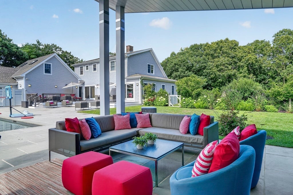 8 Woodhaven Dr, Edgartown, MA Photo #36