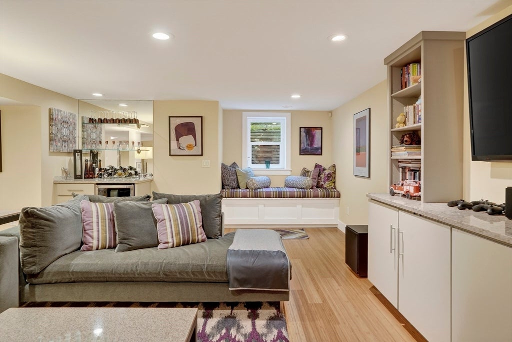 8 Woodhaven Dr, Edgartown, MA Photo #25