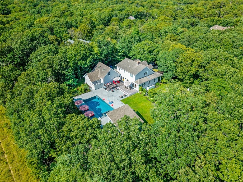 8 Woodhaven Dr, Edgartown, MA Photo #41