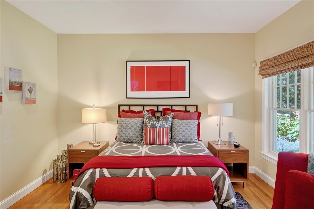 8 Woodhaven Dr, Edgartown, MA Photo #11