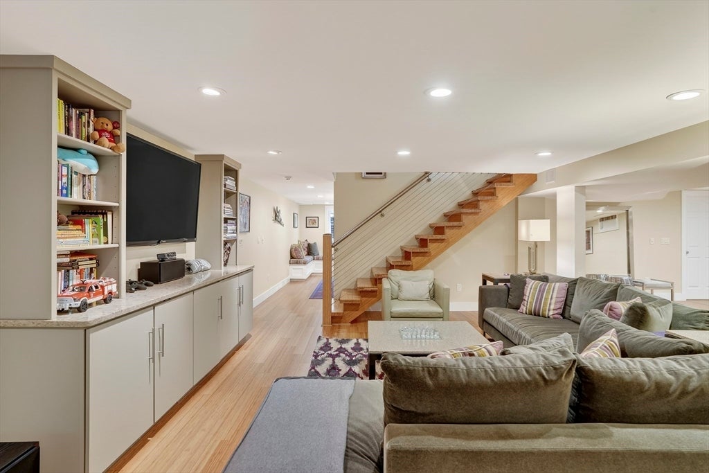 8 Woodhaven Dr, Edgartown, MA Photo #23