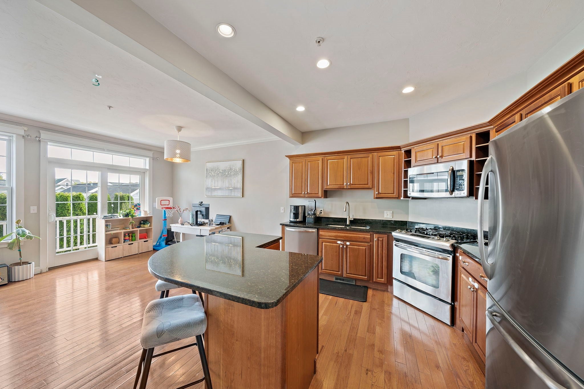 70 Parkview St, Weymouth, MA, 70 Parkview St, Weymouth, MA Photo #6