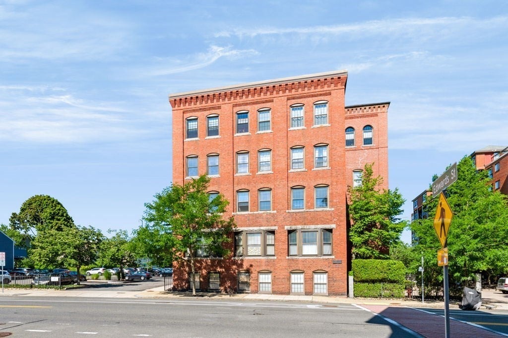 50 Rantoul St 310