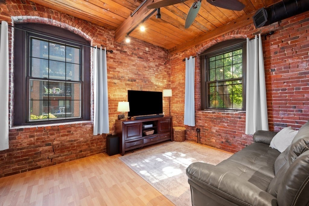 50 Rantoul St 310