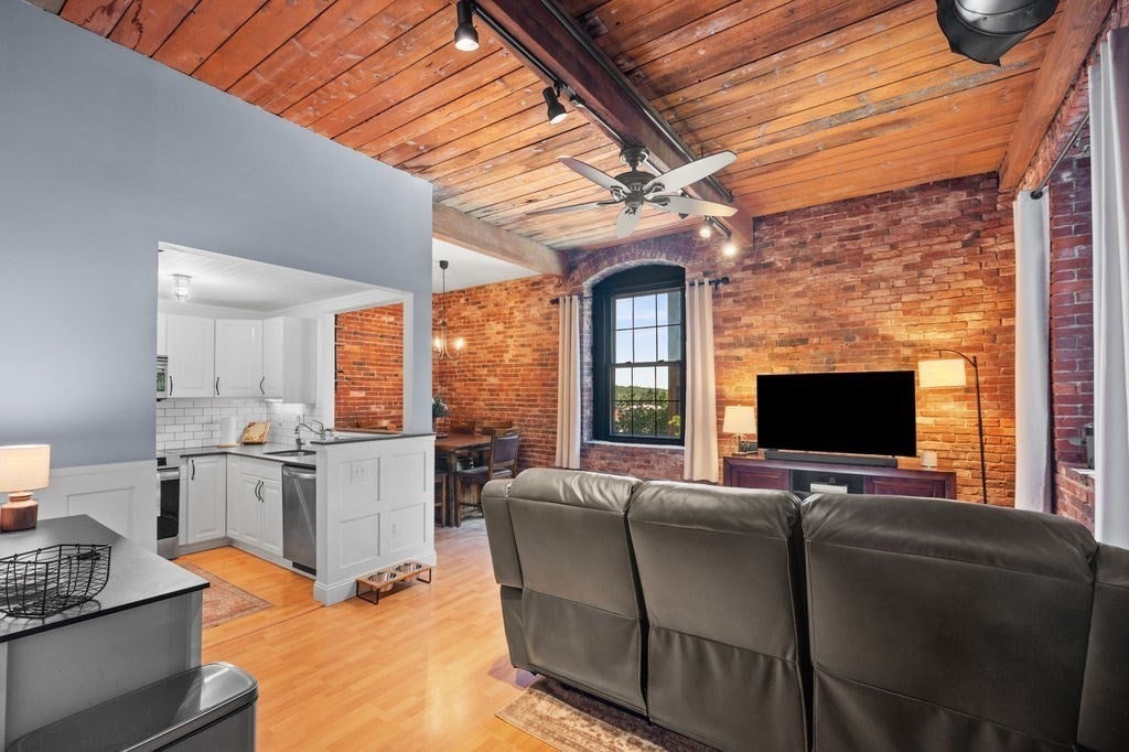 50 Rantoul St 310