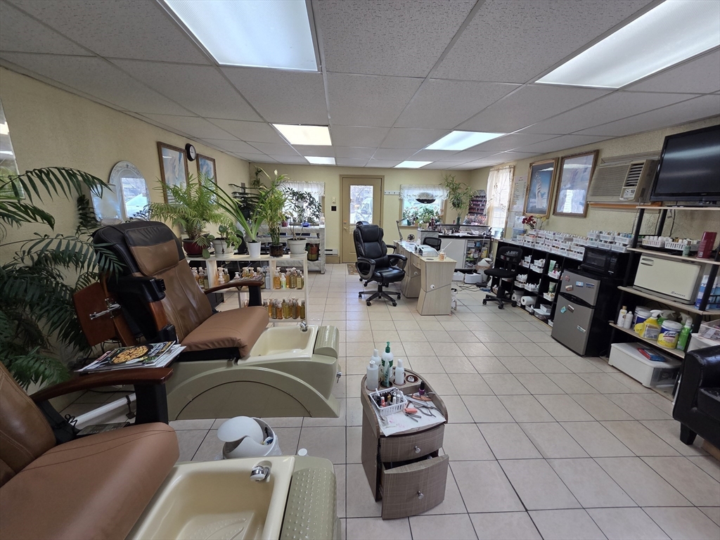 1260 Grafton St, Worcester, MA, 1260 Grafton St, Worcester, MA Photo #6