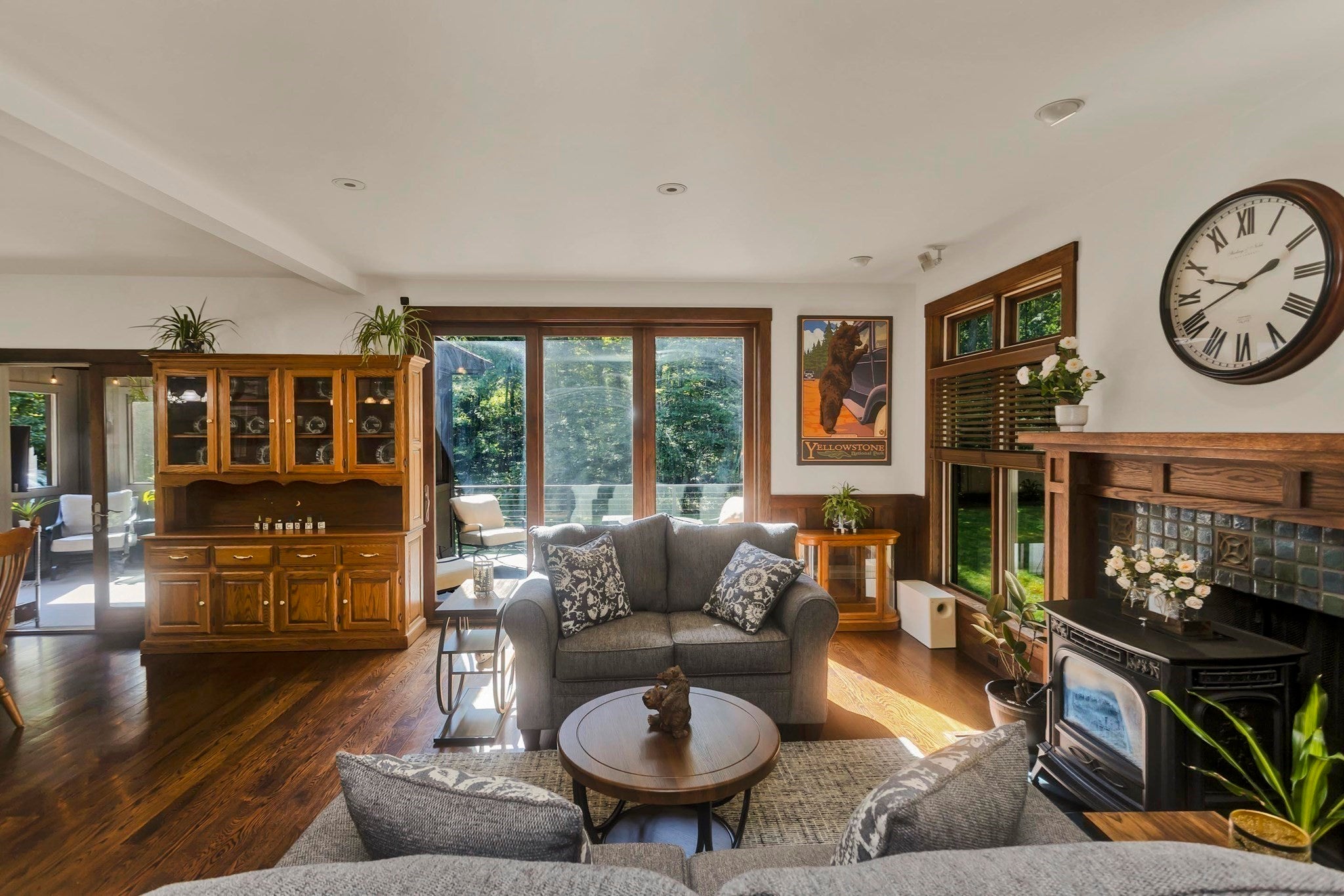 668 North Farms Road