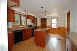851 Lancaster St