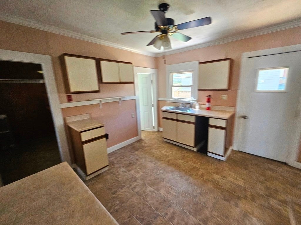 186 Burbank St, Pittsfield, MA, 186 Burbank St, Pittsfield, MA Photo #3