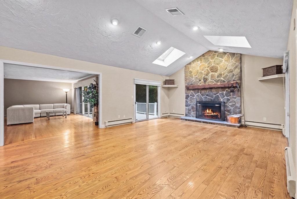 45 Gentlemans Way, Waltham, MA, 45 Gentlemans Way, Waltham, MA Photo #12