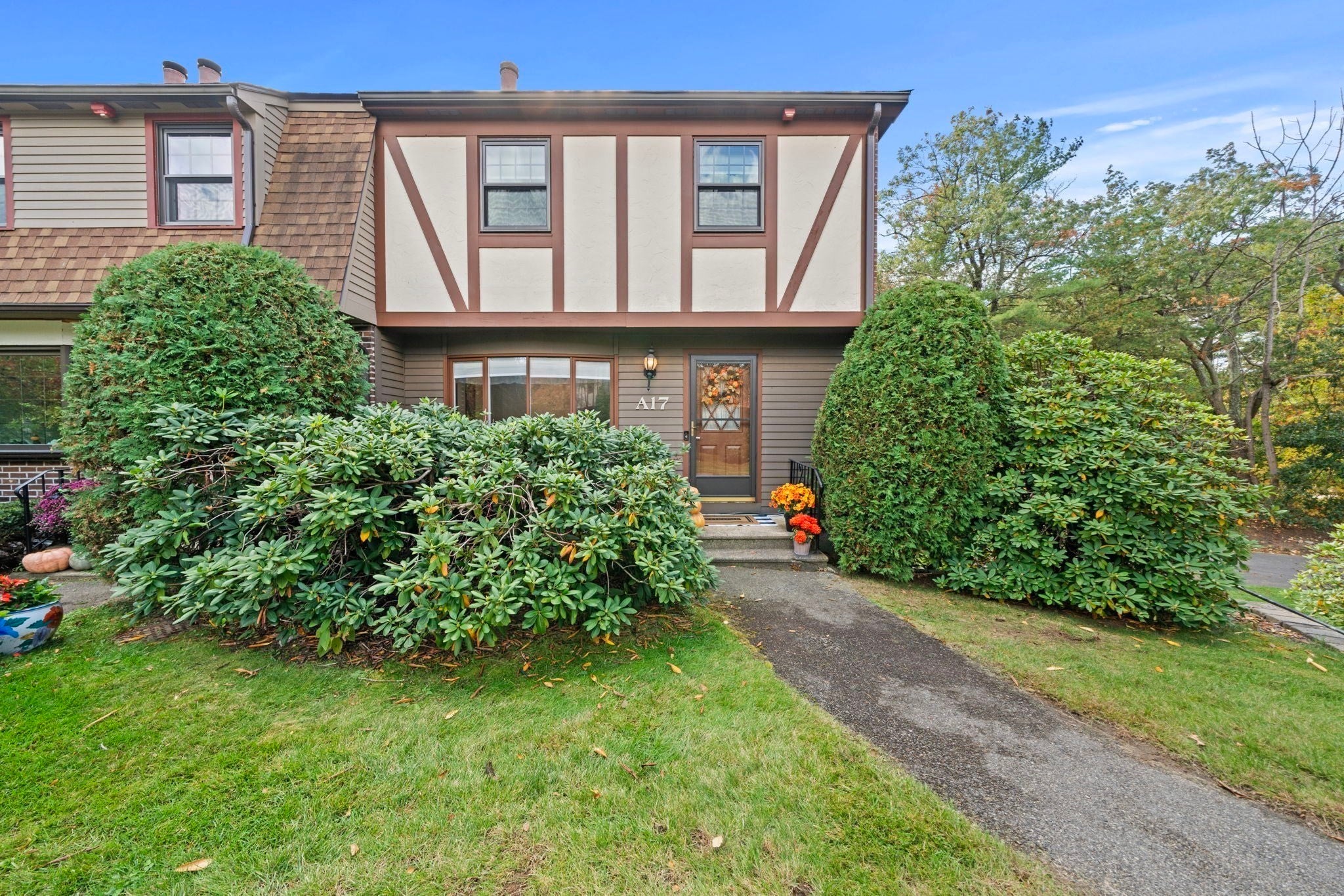 17 Scotty Hollow Dr #A, Chelmsford, MA, 17 Scotty Hollow Dr #A, Chelmsford, MA Photo #2