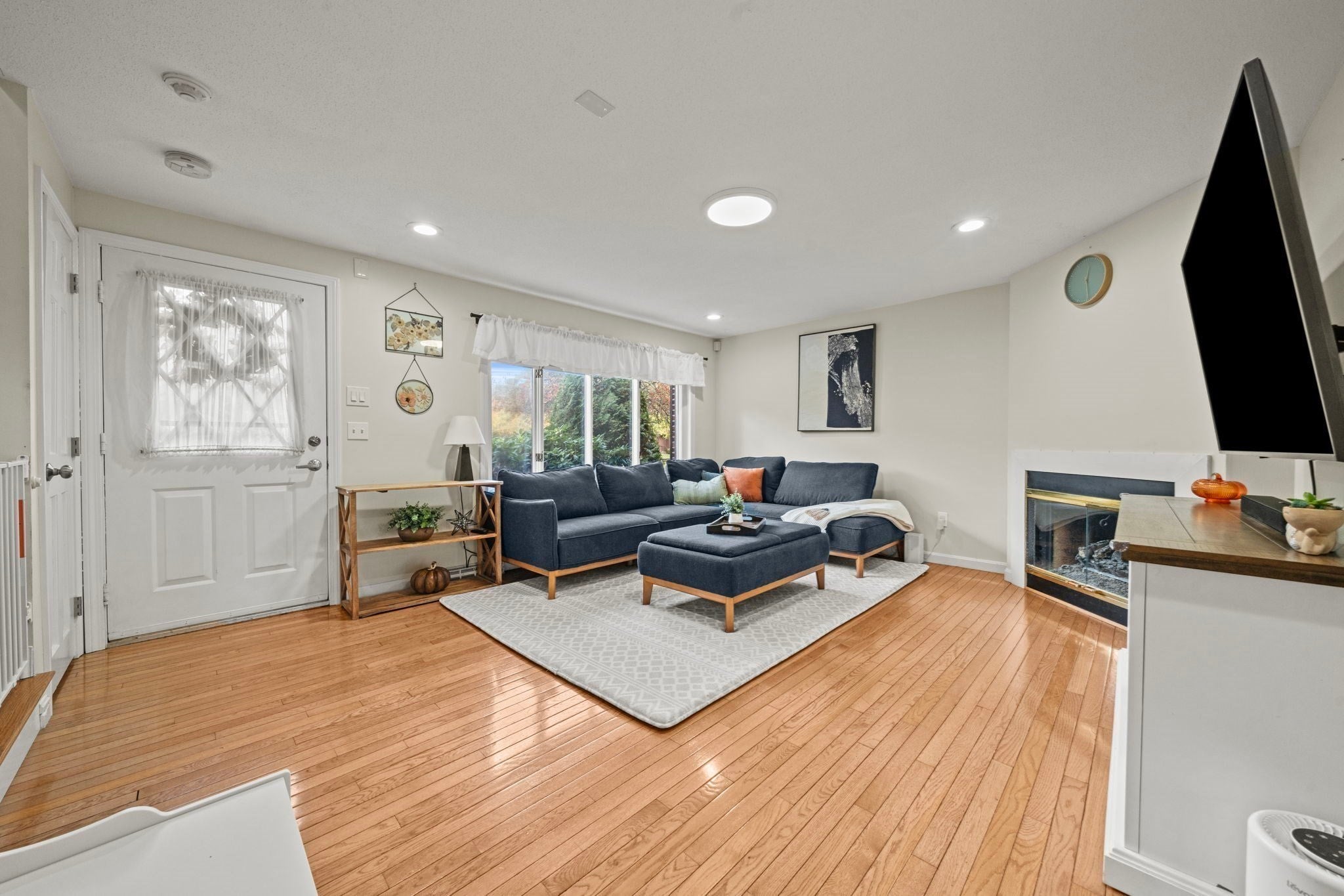 17 Scotty Hollow Dr #A, Chelmsford, MA, 17 Scotty Hollow Dr #A, Chelmsford, MA Photo #6