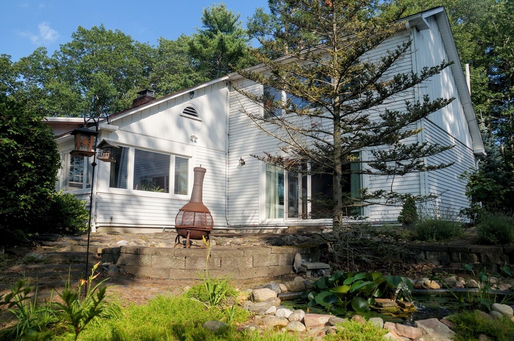 6 Turner Ln