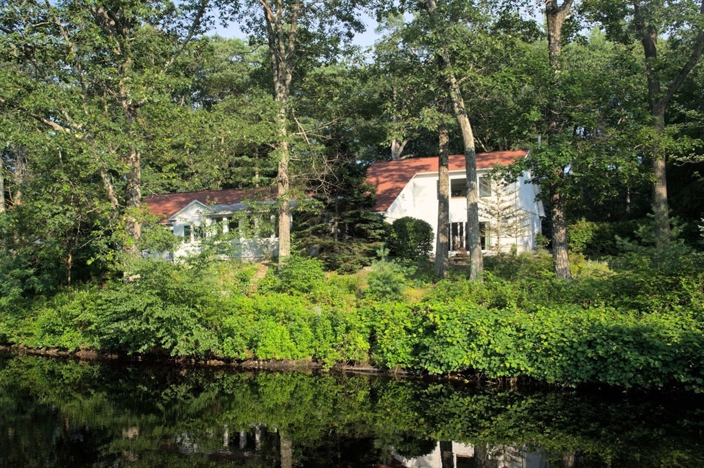 6 Turner Ln