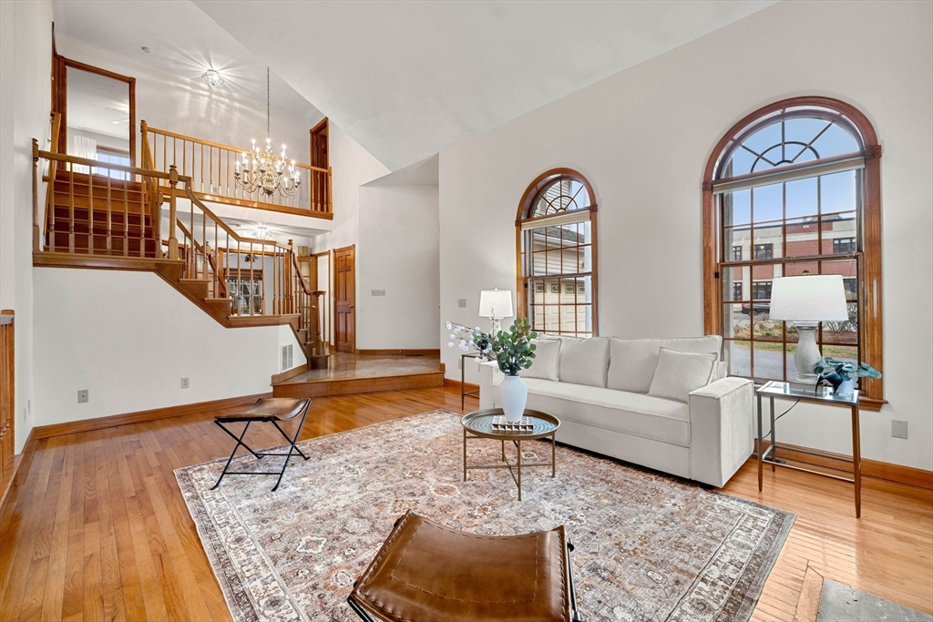 1 Briarwood Lane