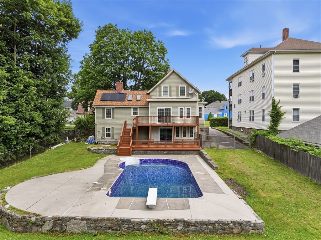 11 Glover St