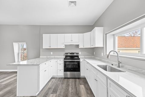 Photo of 712-722 Eastern Ave #3, Fall River, MA 02723 (MLS # 73515021)