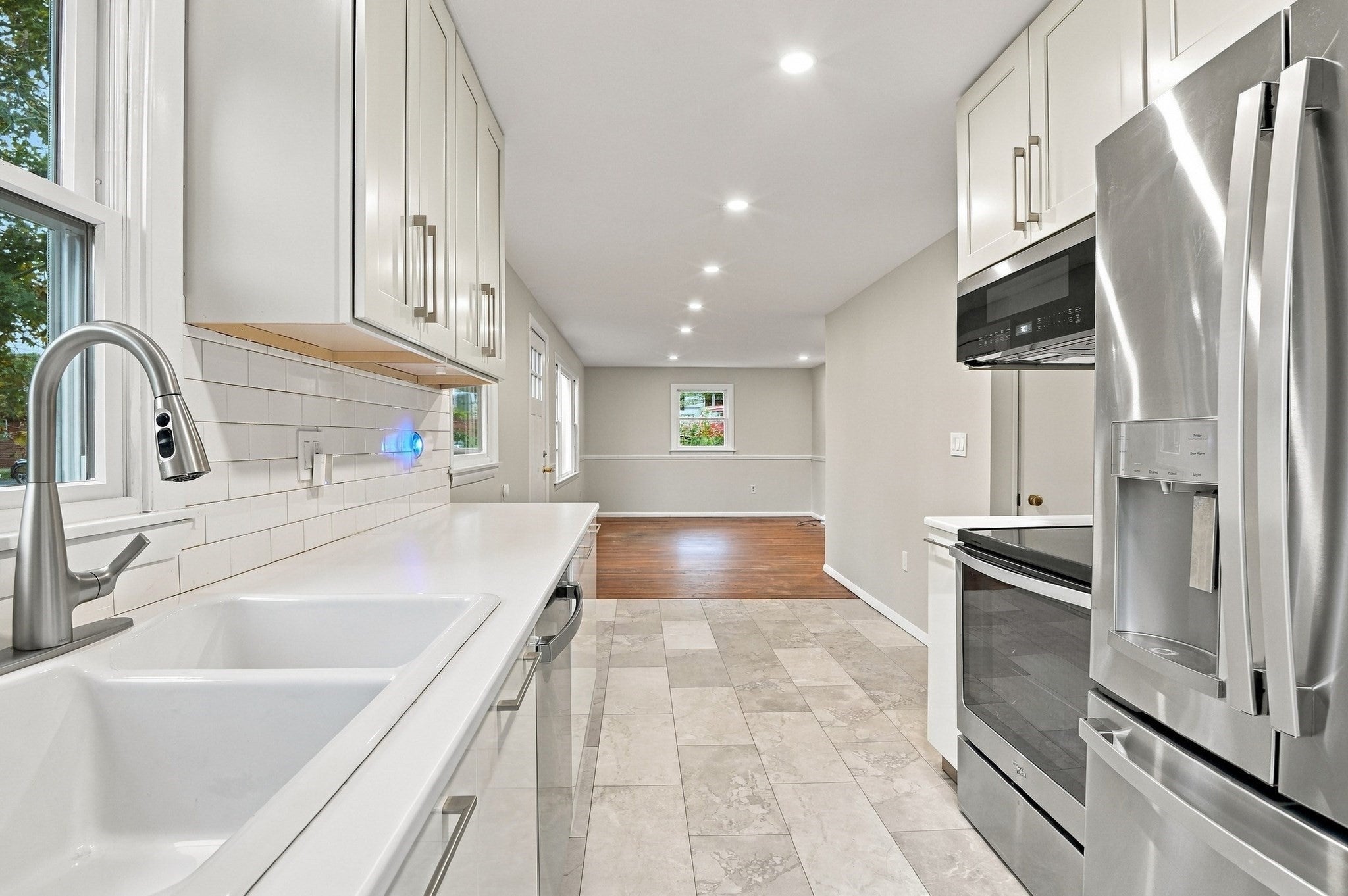 5 White Pine Ln