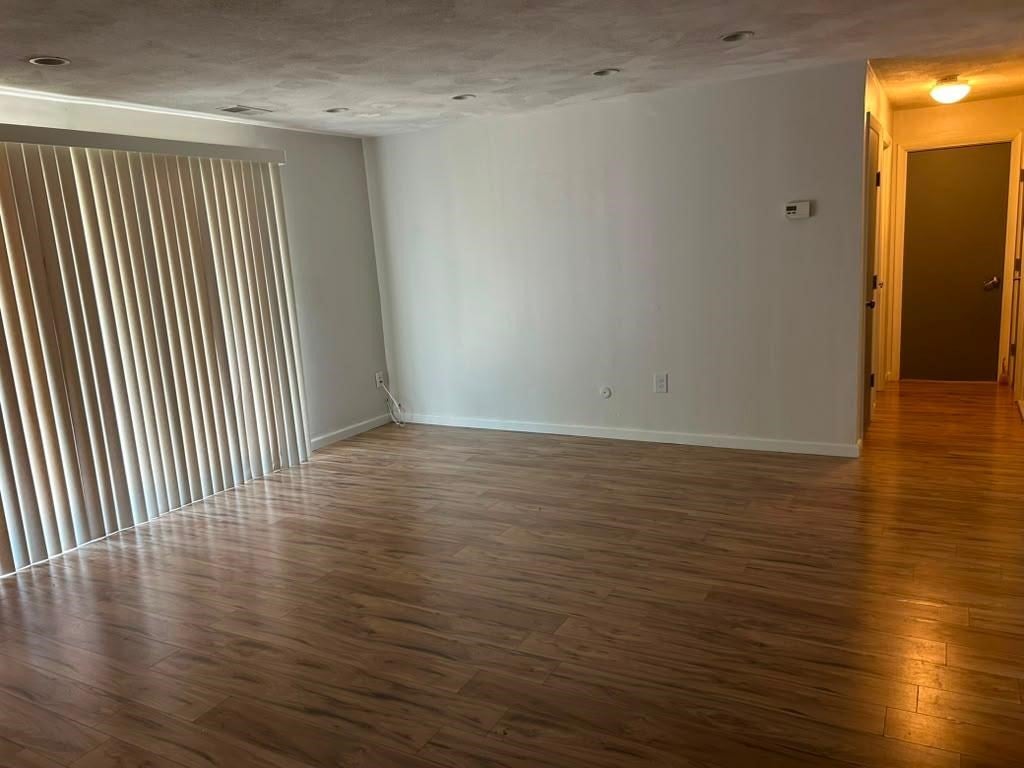 109 Oak Ln 6