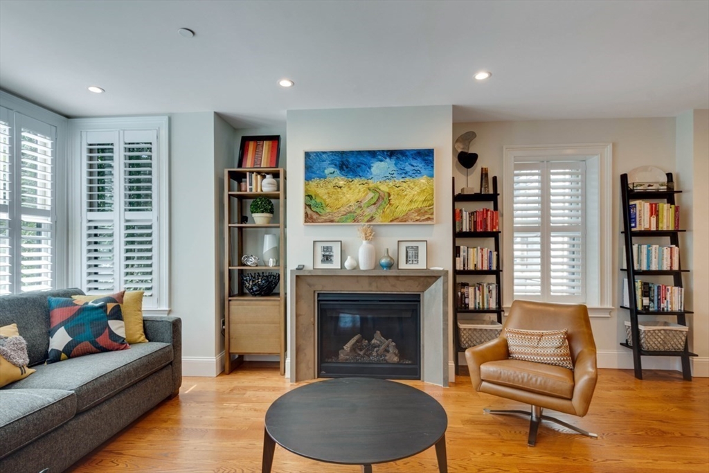 43 Essex St 1