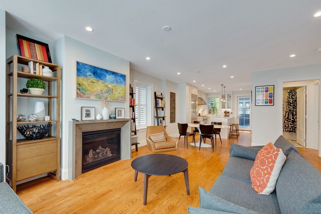 43 Essex St 1