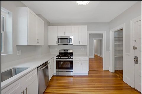 Photo of 116 Winthrop St #6, Brookline, MA 02445 (MLS # 73439576)