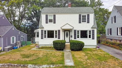 11 Patton St Lawrence MA 01843