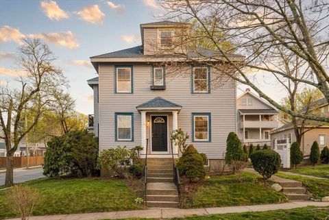 Photo of 652 Belmont Street #2, Watertown, MA 02472 (MLS # 73494977)