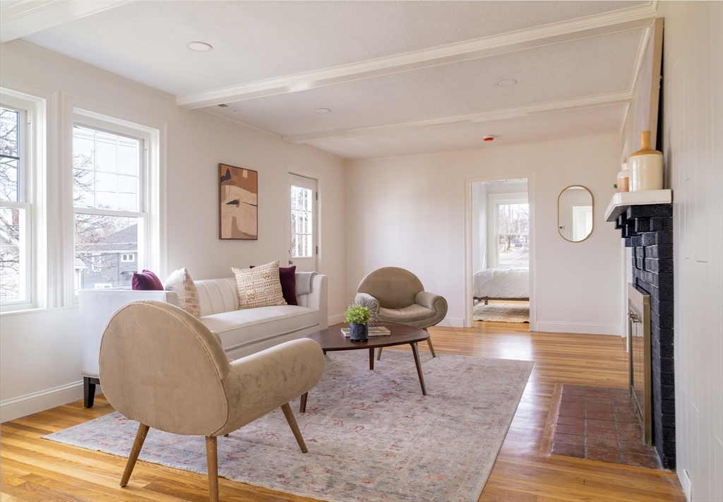 652 Belmont Street 2