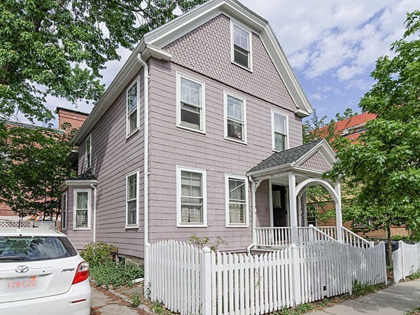 Click for 8 Westerly Street #1, Boston, MA slideshow