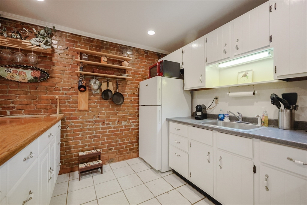 33 Inman St 1B