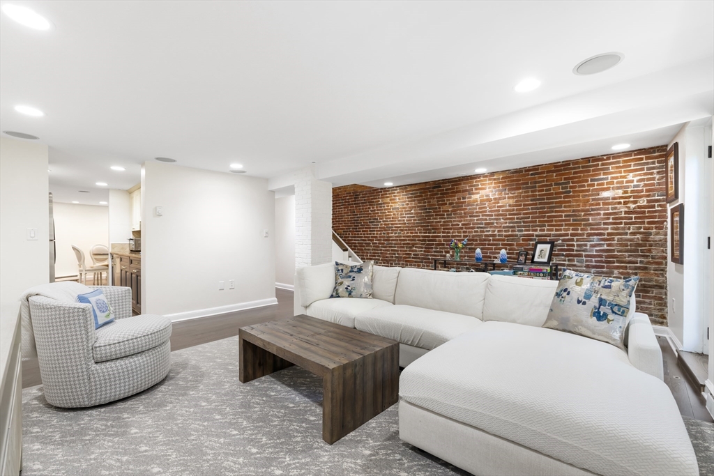 193 West Canton Street 1