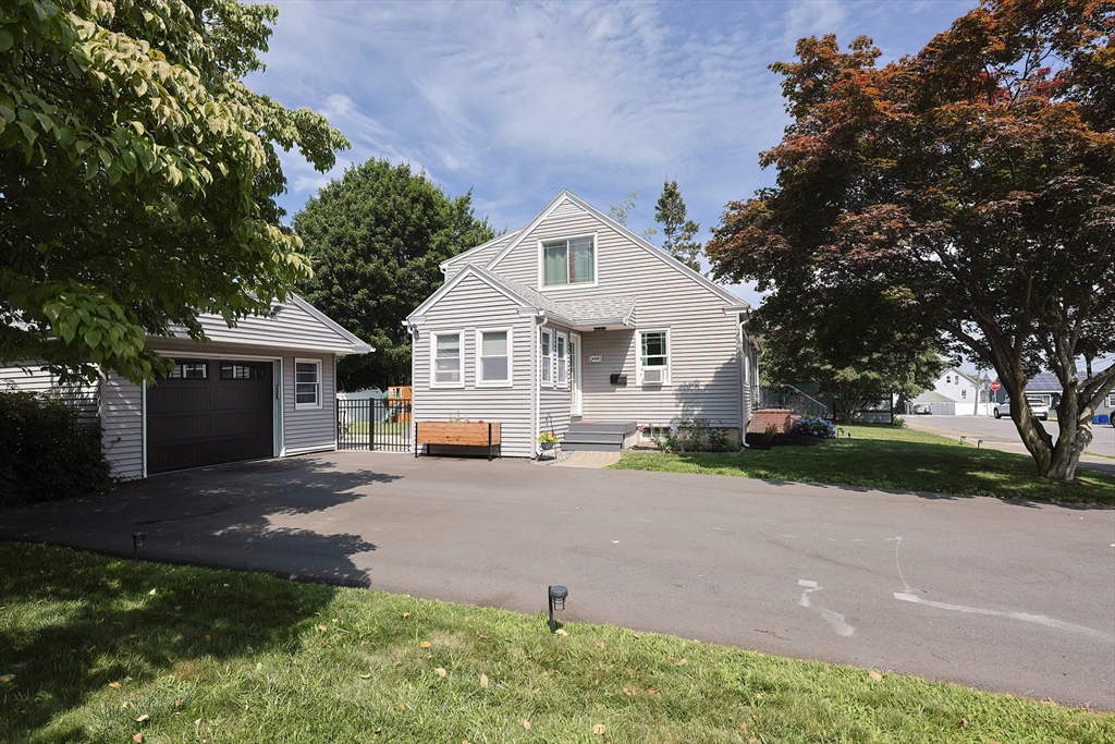 31 Davis St