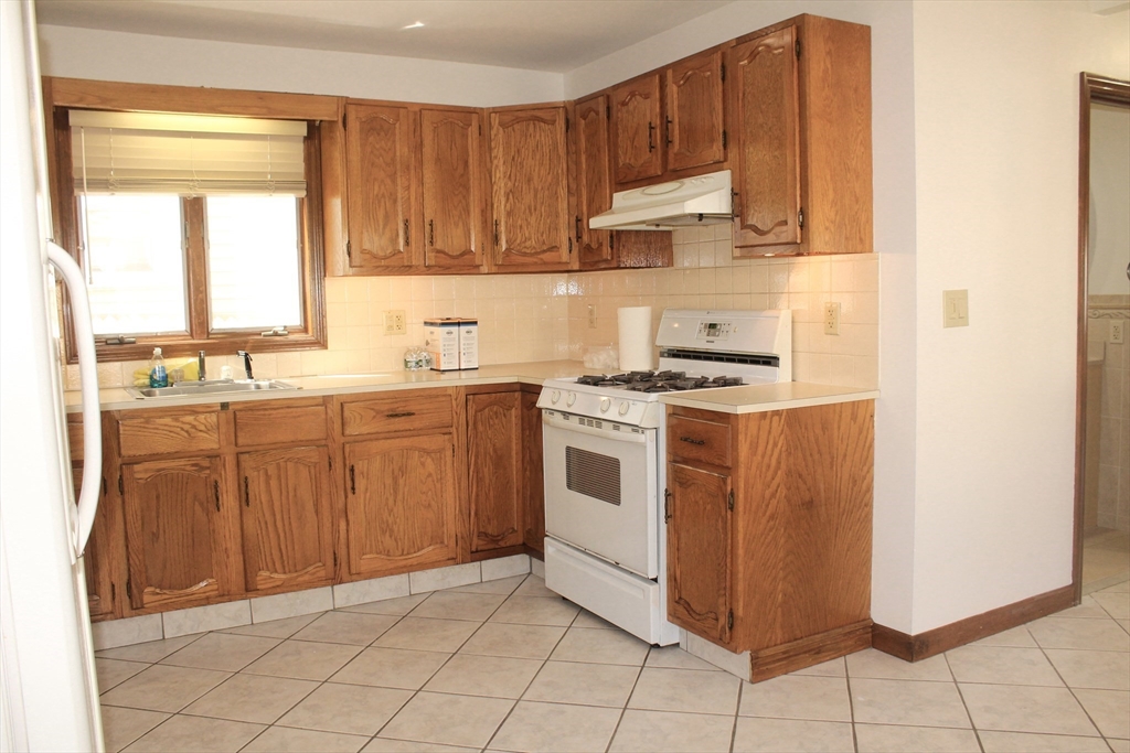 Everett, Massachusetts 02149, United States, 1 Bedroom Bedrooms, ,1 BathroomBathrooms,Residential,Active,2957