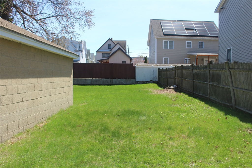 Everett, Massachusetts 02149, United States, 1 Bedroom Bedrooms, ,1 BathroomBathrooms,Residential,Active,2957