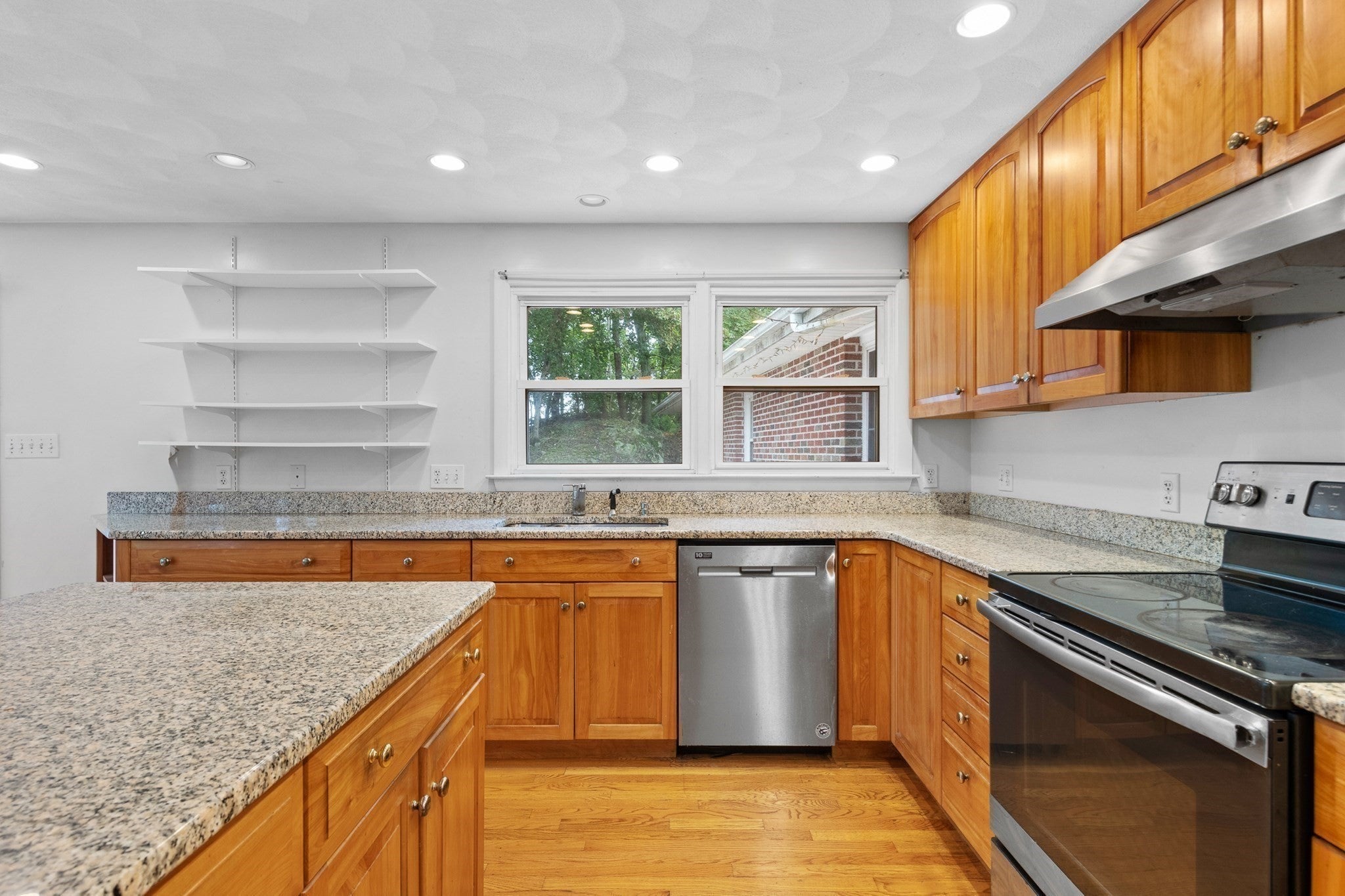 41 Old Mystic ST, Arlington, MA Photo #6