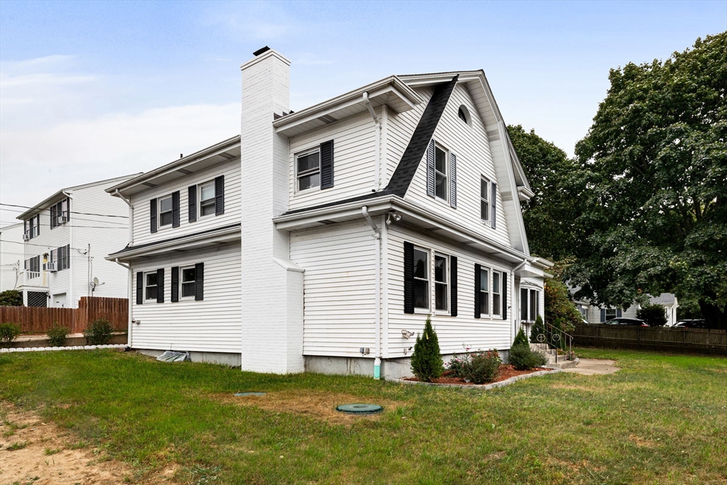 1745 Diamond Hill Rd