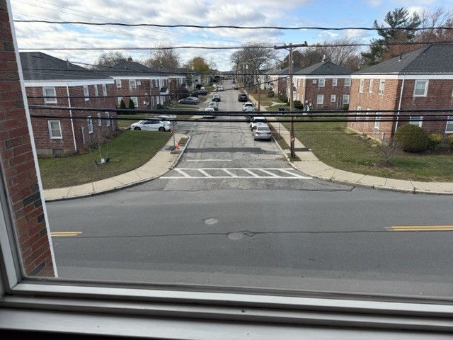 Watertown, Massachusetts 02472, United States, 3 Bedrooms Bedrooms, ,1 BathroomBathrooms,Residential,Active,245835