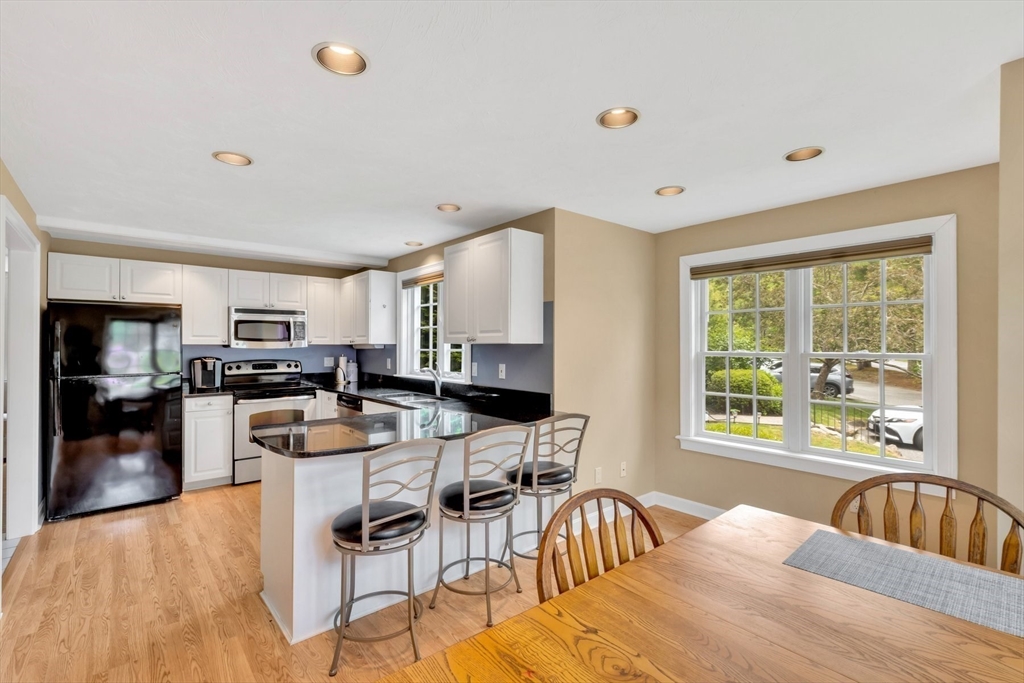 17 Hampton Ct 17