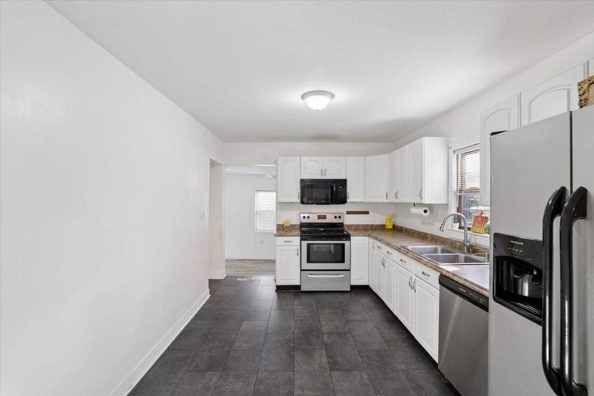 209 West Hollis St, Nashua, NH, 209 West Hollis St, Nashua, NH Photo #9