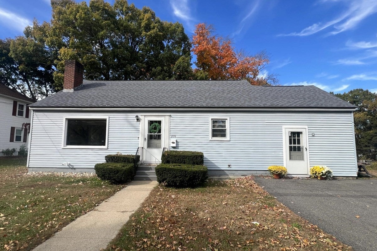 209 West Hollis St, Nashua, NH, 209 West Hollis St, Nashua, NH Photo #2