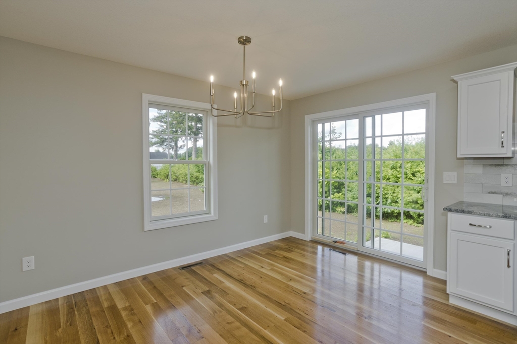 Ludlow, Massachusetts 01056, United States, 4 Bedrooms Bedrooms, ,3 BathroomsBathrooms,Residential,Active,184539