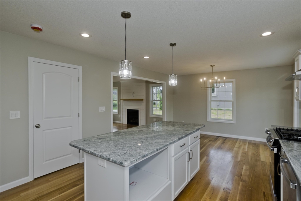 Ludlow, Massachusetts 01056, United States, 4 Bedrooms Bedrooms, ,3 BathroomsBathrooms,Residential,Active,184539