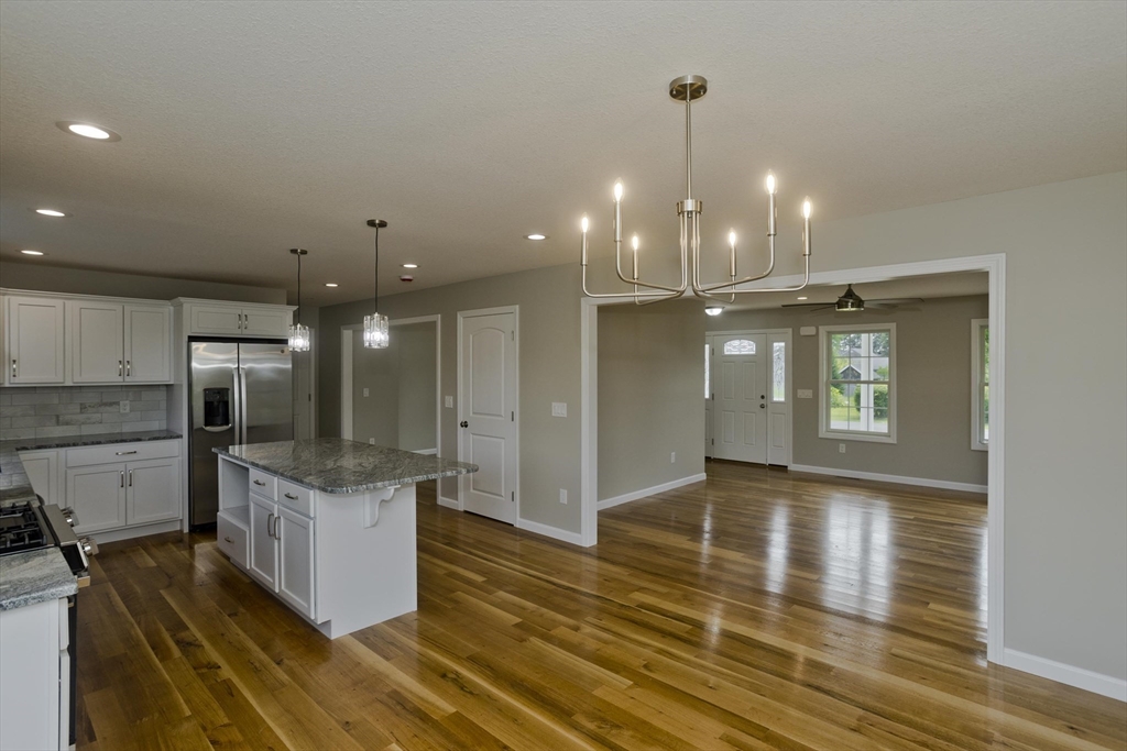 Ludlow, Massachusetts 01056, United States, 4 Bedrooms Bedrooms, ,3 BathroomsBathrooms,Residential,Active,184539