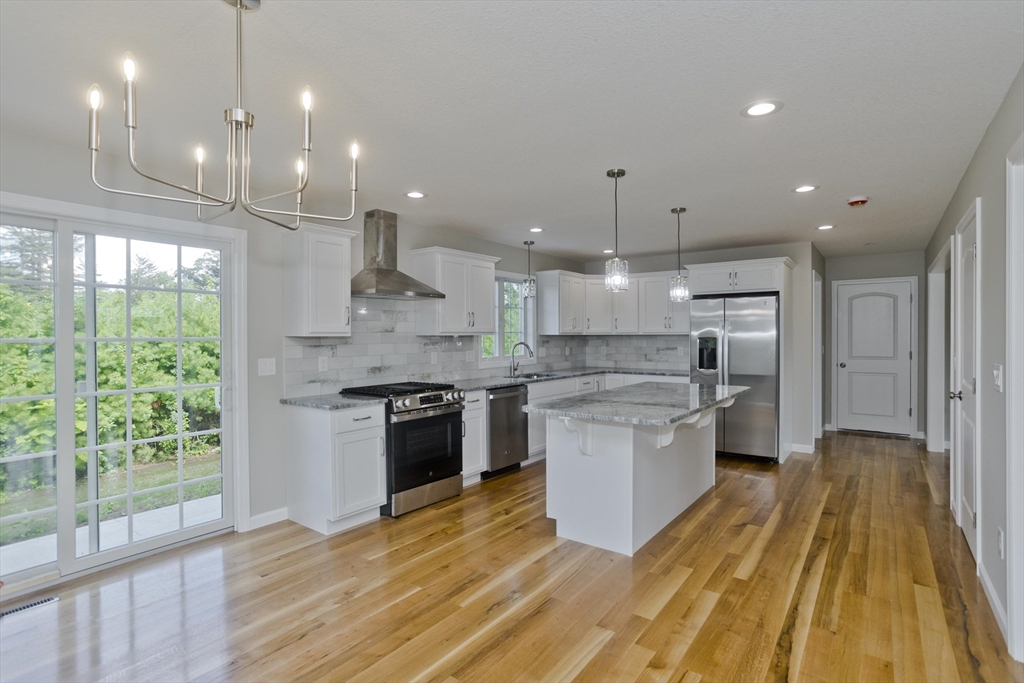 Ludlow, Massachusetts 01056, United States, 4 Bedrooms Bedrooms, ,3 BathroomsBathrooms,Residential,Active,184539